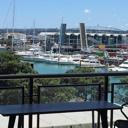 Luxury Waterfront Nest Above Viaduct Harbour Apartment โอ๊คแลนด์ ภายนอก รูปภาพ