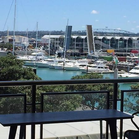 Luxury Waterfront Nest Above Viaduct Harbour Apartment โอ๊คแลนด์ ภายนอก รูปภาพ