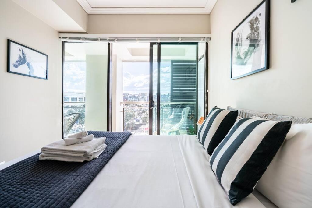 Luxury Waterfront Nest Above Viaduct Harbour Apartment โอ๊คแลนด์ ภายนอก รูปภาพ