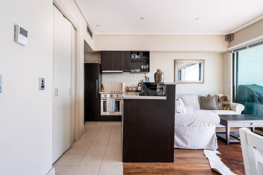 Luxury Waterfront Nest Above Viaduct Harbour Apartment โอ๊คแลนด์ ภายนอก รูปภาพ